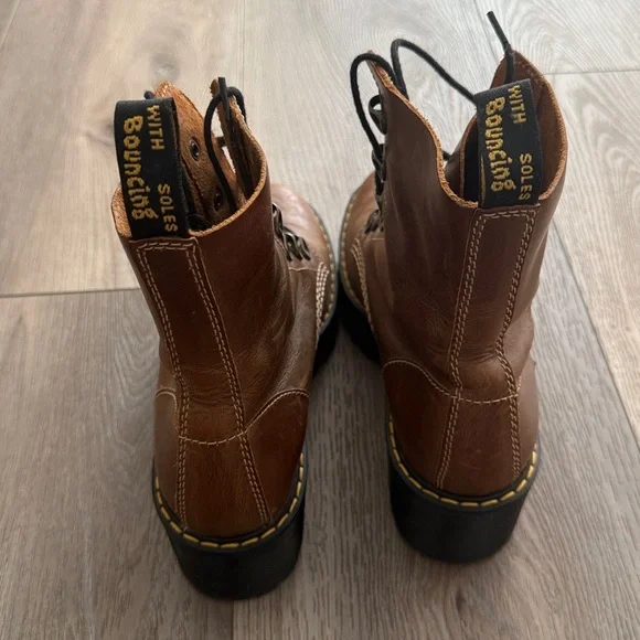 Dr Martens Leona Butterscotch Hiker Platform boots Size 8 - Picture 3 of 5